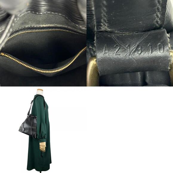 LOUIS VUITTON Black Shoulder Bag - Picture 9 of 9